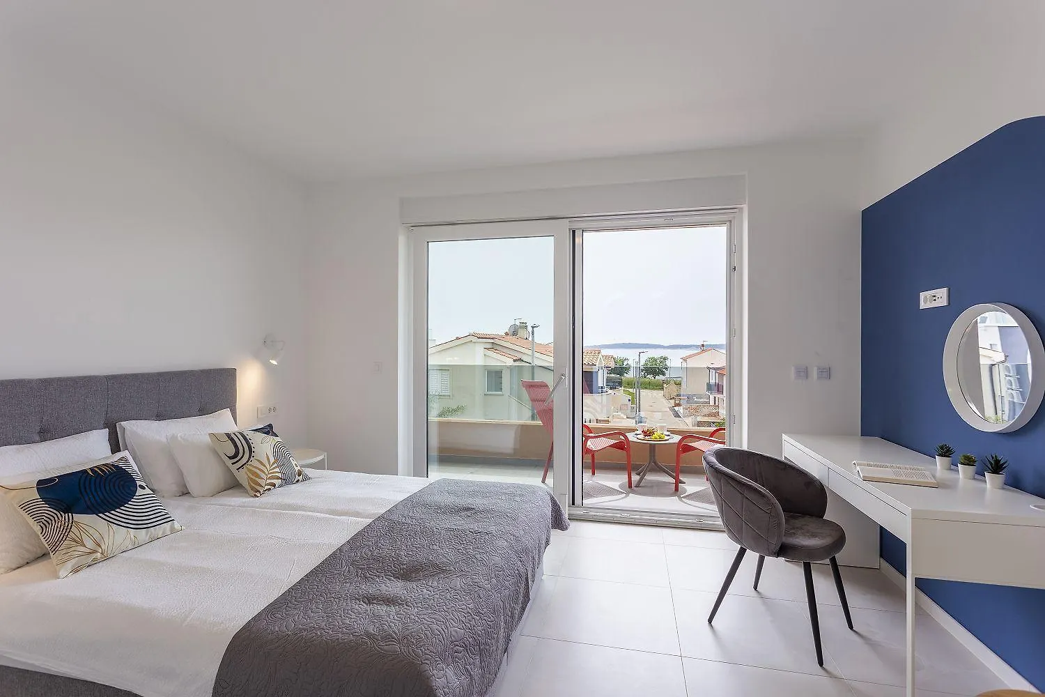 Bezauberndes Apartment 100 Meter Zum Sandstrand Mit Meerblick, Jacuzzi, Bbq Medulin