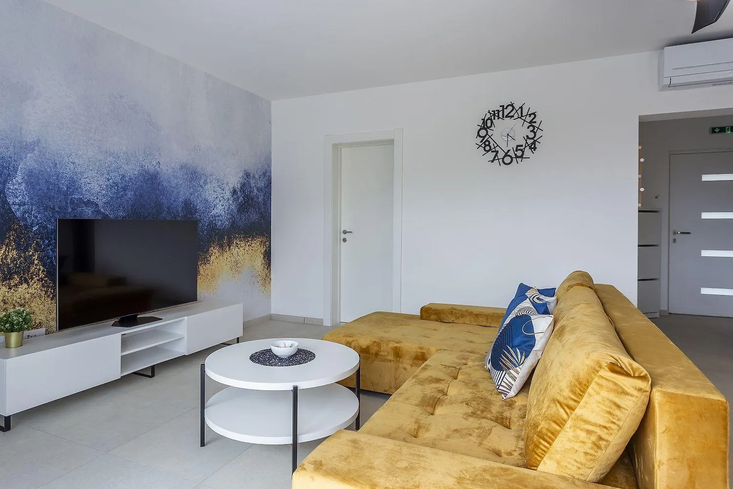 Bezauberndes Apartment 100 Meter Zum Sandstrand Mit Meerblick, Jacuzzi, Bbq Medulin